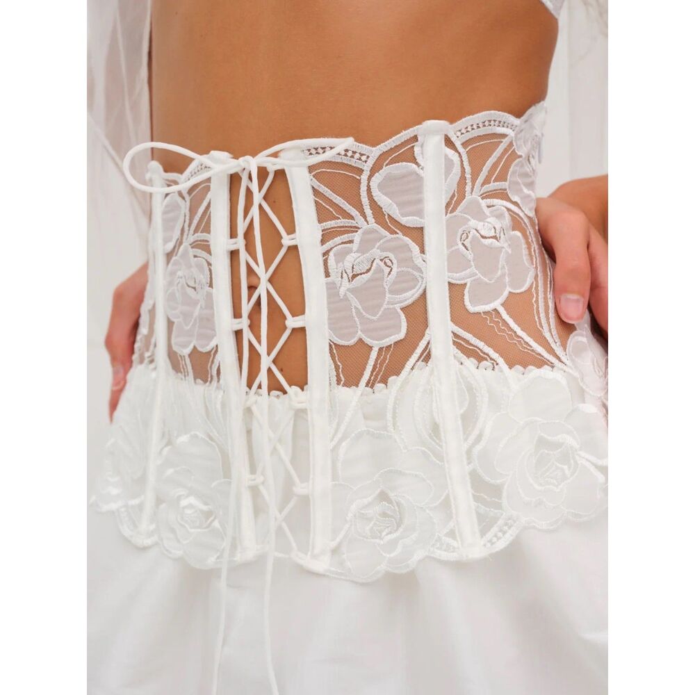 FOR LOVE & LEMONS Blushing Blooms Mini Skirt | White | XS | NWT - Picture 7 of 7